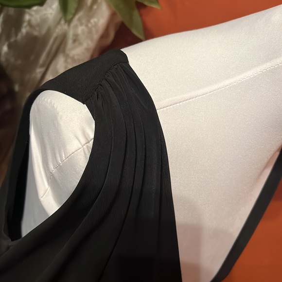 JONES WEAR — LITTLE BLACK DRESS ………239 - Picture 9 of 13